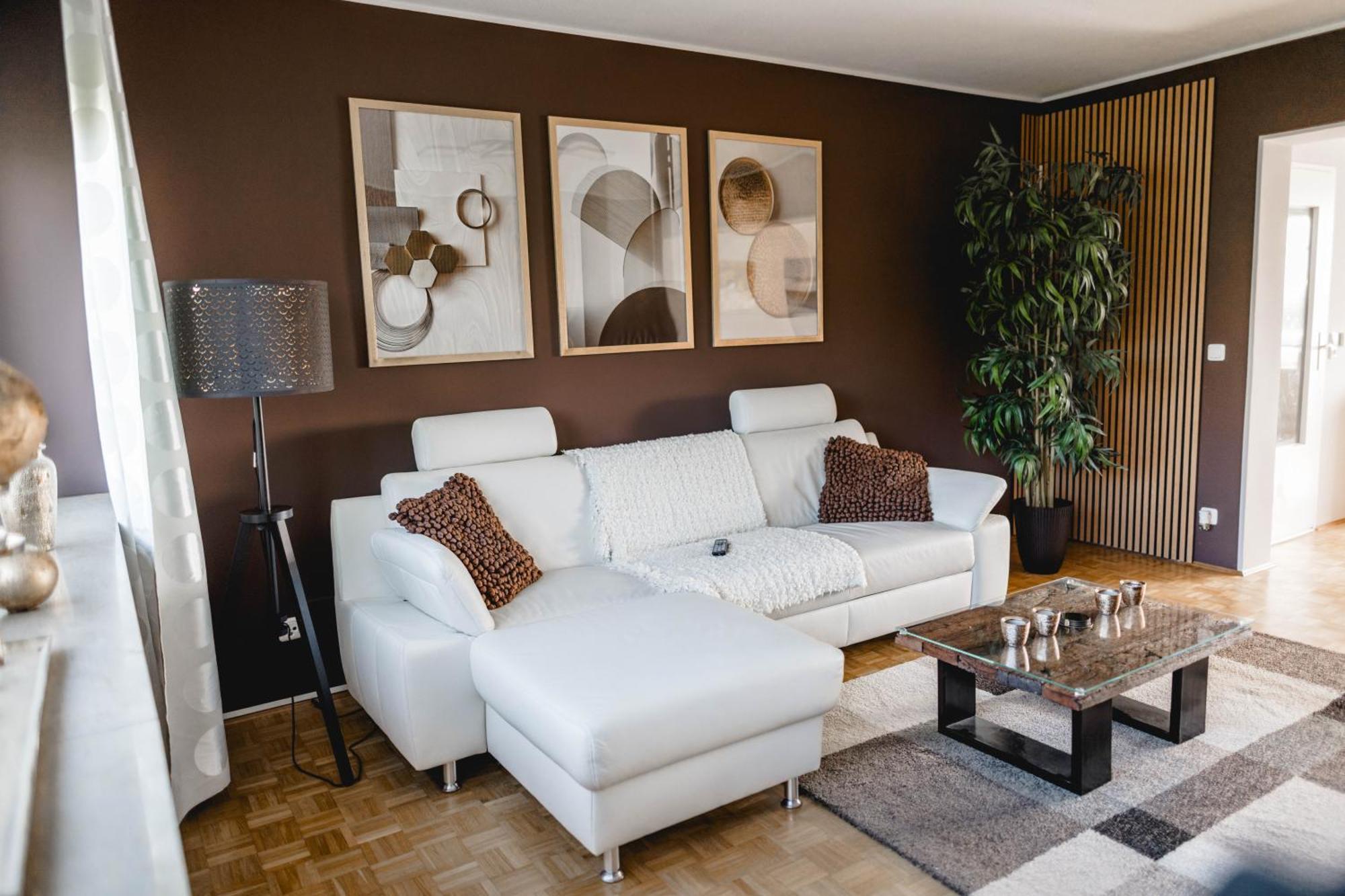 Me Homes - Grosse Moderne Designer-Wohnung Fuer Urlaub Und Business - Mit Kueche, Buero, Balkon Und 2 Parkplaetzen バイロイト エクステリア 写真